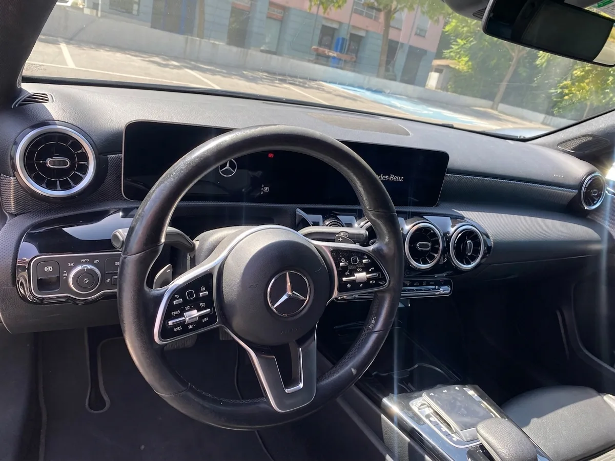 Mercedes Class A Azul 2019 usado à venda — foto 2