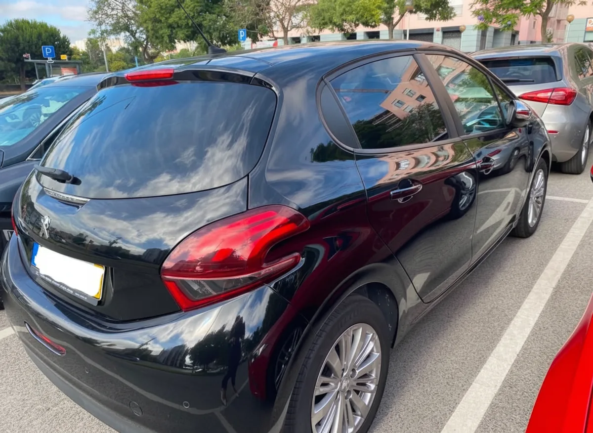 Peugeot 208 2018 usado à venda — foto 4